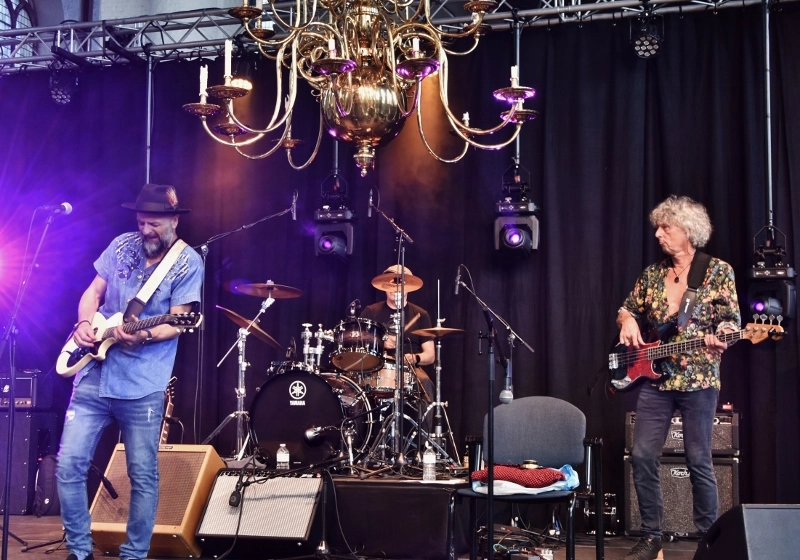 DSC_0010 (800x597).jpg